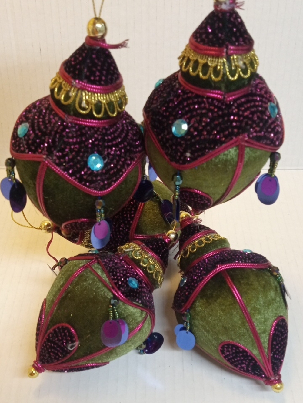 Pier 1 Imports 5 Christmas Ornaments Flaw String Broken On 1 See Video And Image - Picture 4 of 5